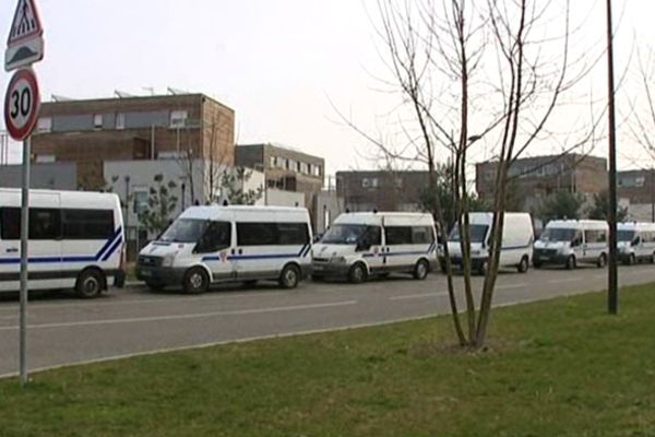 Deux compagnies de CRS et des policiers affectés à la sécurité publique ont été mobilisés mercredi matin dans le quartier du Neuhof