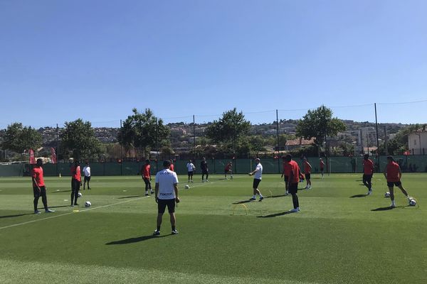 L'OGC Nice a mis "en place sa procédure interne", suite à l'information parue sur le site de L'Equipe précisant qu'un membre de son staff s'était comporté de façon inappropriée avec une réceptionniste d'hôtel à Ajaccio. - Photo d'archives.