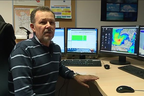 Patrick Lavergne, prévisionniste à Météo-France à Merignac. 