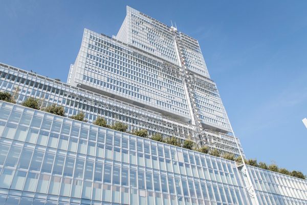 Un jeune homme s'est jeté du 4e étage du tribunal des Batignolles (Paris 17e).