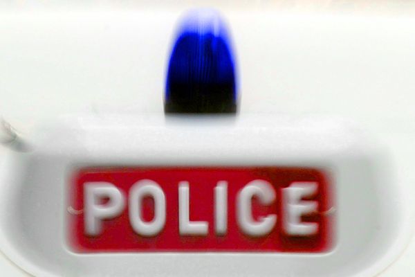 Deux policiers blessés au cours d'une violente course-poursuite dans les rues du Puy-en-Velay