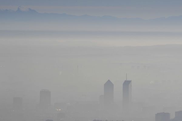 Un épisode de pollution atmosphérique est en cours sur l'ensemble du département de la Drôme. Le seuil d'alerte 1 correspondant à la vigilance orange est activé.