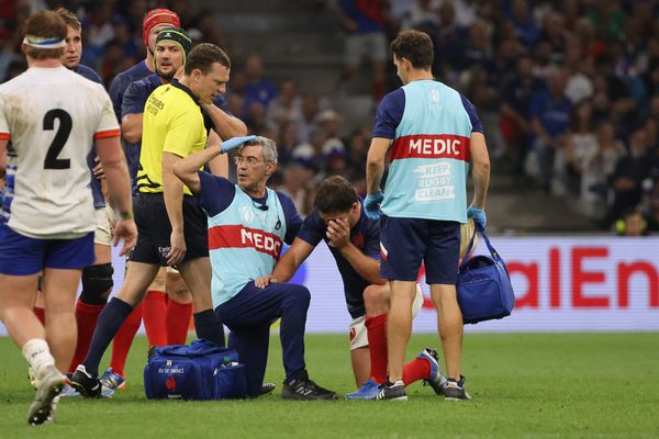 Le joueur Antoine Dupont a été opéré d'une fracture de la mâchoire.