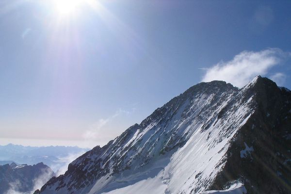 Dôme de neige du massif des écrins