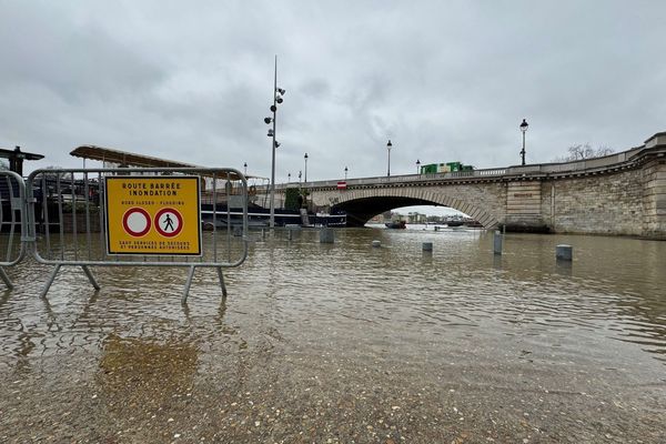 Quai de la gare dans le 13e arrondissement. Paris, le 4 mars 2024.