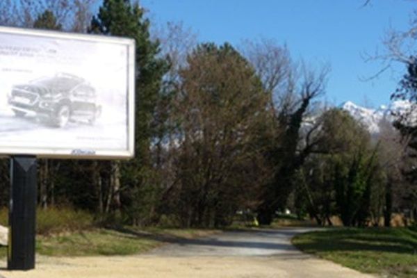 Un affichage jugé illégal par Paysages de France à Grenoble