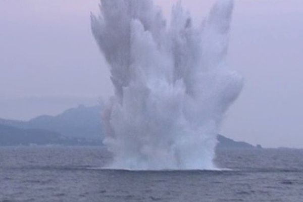 Torpilles, Obus, bombes, grenades… La marine nationale traite tous les ans, pour dépolluer la zone maritime Méditerranéenne, plusieurs centaines de munitions historiques.
