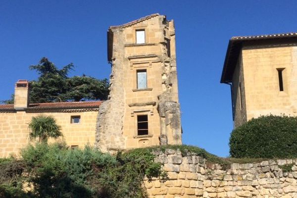 Construit sur un oppidum, le château de Magrin a été sauvé d l'oubli par Patrick Rufino. 