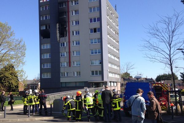 L'explosion s'est produite dans un appartement du 5e étage de cet immeuble. 