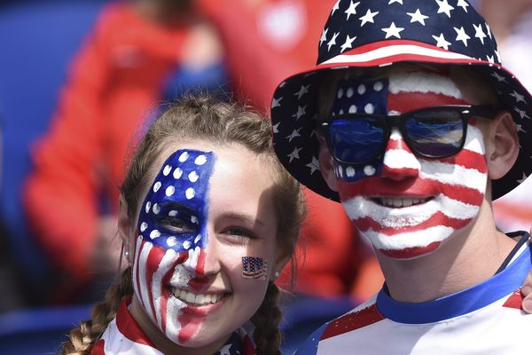 Un véritable débarquement de touristes américains, au fort pouvoir d'achat, a déferlé dans Lyon pour toute la semaine, profitant à l'économie touristique lyonnaise.