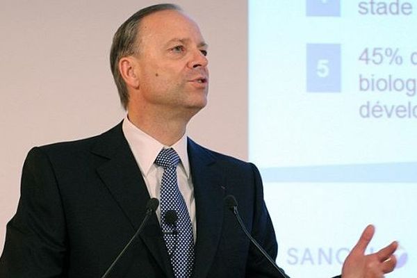 Le directeur général du groupe pharmaceutique Sanofi, Chris Viehbacher, lors de la présentation des résultats du groupe, le 6 février 2014