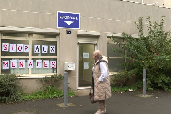 Grève dans un cabinet de santé dans le quartier de Maurepas à Rennes