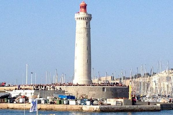 Le phare de Sète vu depuis la goélette Santa Maria Manuela qui participe au rassemblement des grands voiliers lors d'Escale à Sète en mars 2016