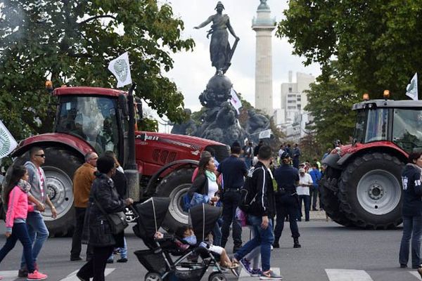 Selon la FNSEA, ce sont 1800 tracteurs qui sont "montés" sur la capitale ce jeudi 3 septembre