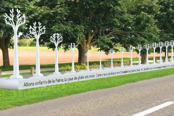 Une structure éphémère, baptisée "100 ans, 100 arbres", sera installée sur 100 mètres, le long de la route départementale 109, sur la commune d’Izier, dimanche 9 novembre 2014, pour commémorer le centenaire de la guerre 14-18.