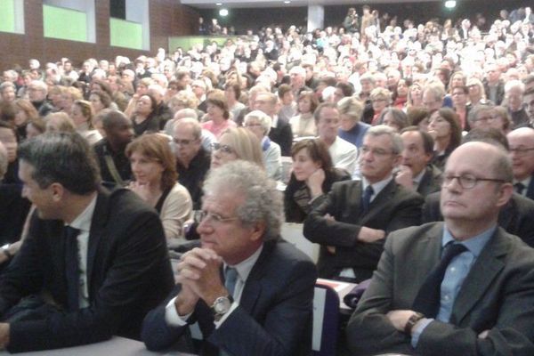 Une réunion houleuse à Paris-Dauphine lundi soir, au sujet de l'implantation d'un centre d'hébergement en lisière de Boulogne.