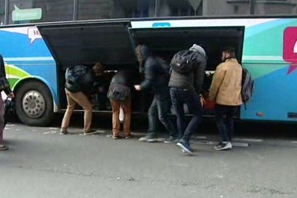 L'arrivée, dimanche, des 120 étudiants de Blois, bloqués à la gare de Londres pendant 24 heures