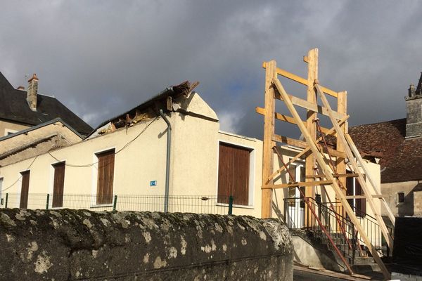 La toiture de la salle des fêtes d'Antigny, construite en 1980, s'est effondrée le lundi 2 octobre à 6h du matin.