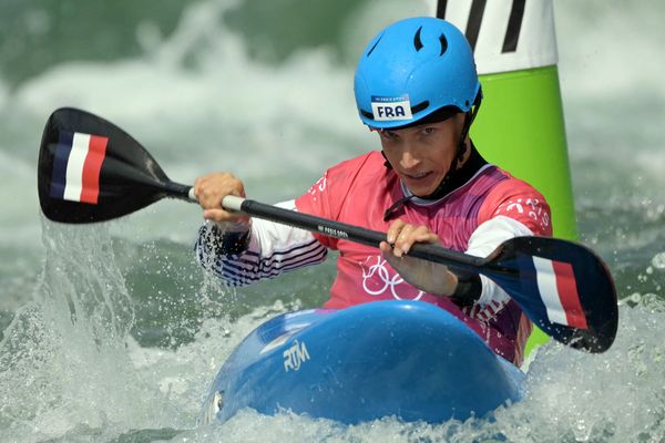 Comme Camille Prigent, Titouan Castryck se qualifie facilement pour les 1/4 de finale de kayak cross