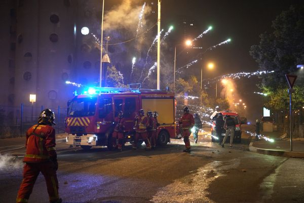 En juin 2023, la France s'enflammait après la mort de Nahel, 17 ans, à Nanterre, causée par un tir de police.