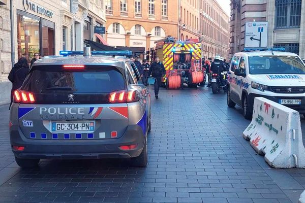 L'alerte aurait été déclenchée suite à la présence d'un colis suspect dans la salle des illustres du Capitole.