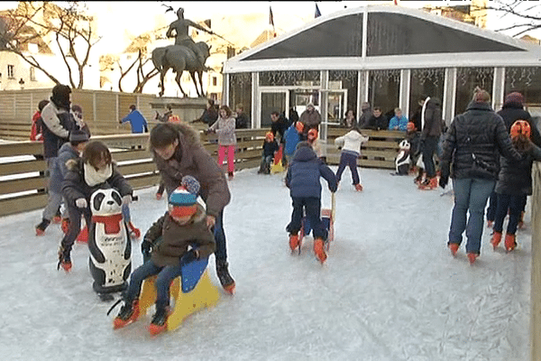 Vannes Le Succes Fou De La Patinoire De Noel