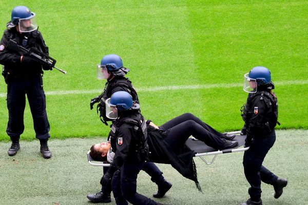 Forces d'intervention en action au Groupama stadium à Decines