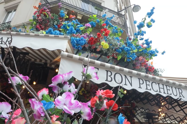 Fleurir son café pour attirer les clientèle, la nouvelle mode parisienne