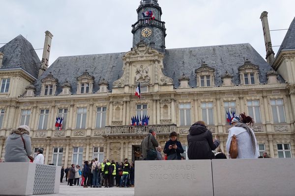 L'esplanade Simone Veil a été inaugurée ce jeudi 9 mai à 19 heures