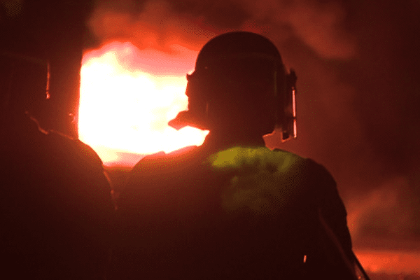 Une trentaine de pompiers sont intervenus dans la nuit de samedi à dimanche pour éteindre l'incendie à Simandre (image d'illustration)