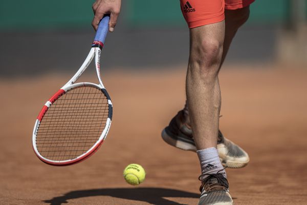 Devra-t-on jouer au tennis avec des gants ?