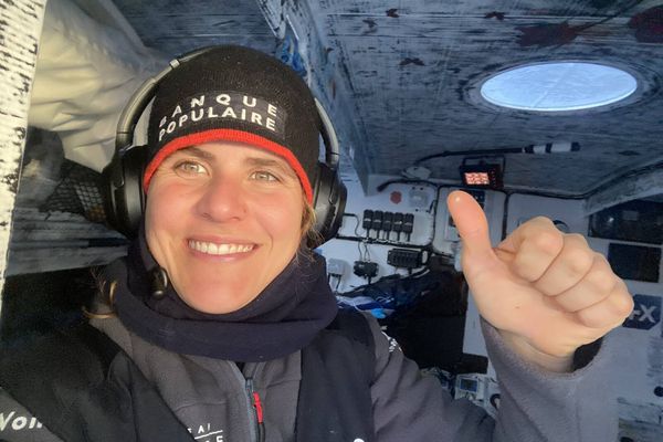 Clarisse Crémer sur Banque Populaire X, nouvelle détentrice du record féminin du tour du monde en solitaire en monocoque