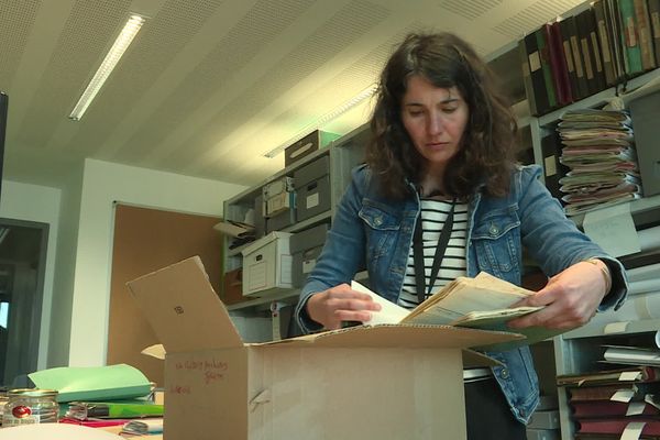 L'archiviste Adeline Chanellière a déjà réuni les documents d'une quarantaine de donateurs, pour retracer les histoires de femmes.