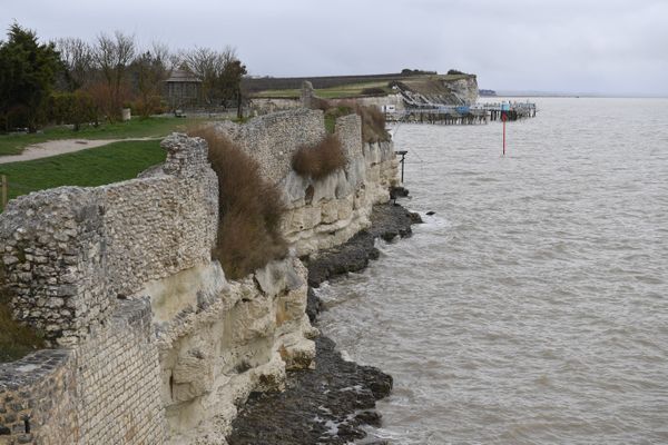 La commune de Talmont-sur-Gironde, en Charente-Maritime, menacée par l'érosion de son littoral.