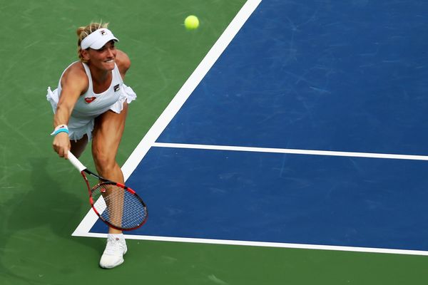 Kristina Mladenovic lors de son match contre Tímea Babos. 