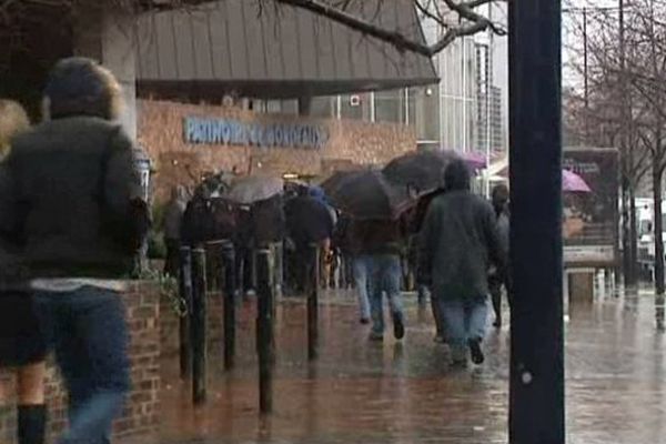 Les spectateurs sont rentrés tranquillement dans la patinoire de Bordeaux.