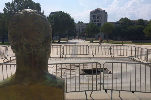 Montpellier - la fontaine de la place de la Révolution - juillet 2019.