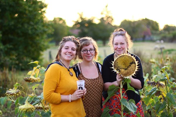 Justine, Sandie et Anaïs : les sœurs Floquet