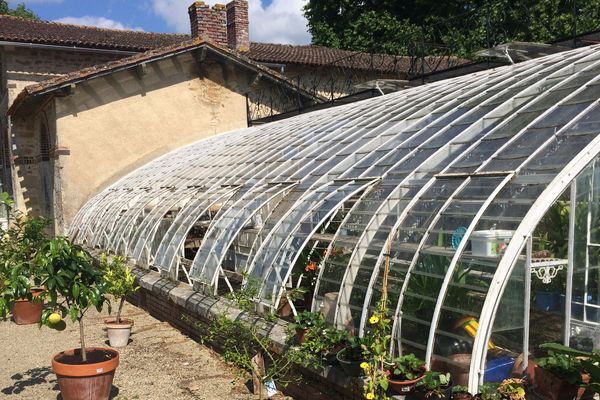 En Vendée, à Saint-Germain-de-Prinçay, le jardin des Roches Baritaud est exceptionnellement ouvert pour les 15e Rendez-vous aux Jardins.