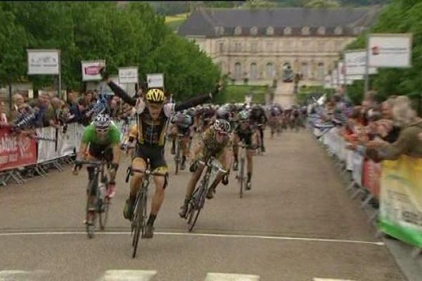 Sur la ligne d'arrivée à Champlitte