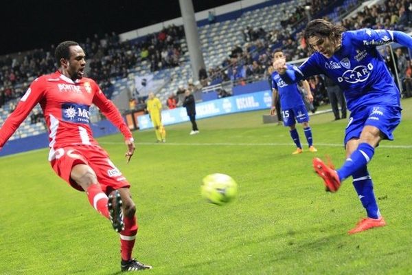 Ligue 1 - 16e journée, Bastia domine mais perd gros contre Evian (1-2)