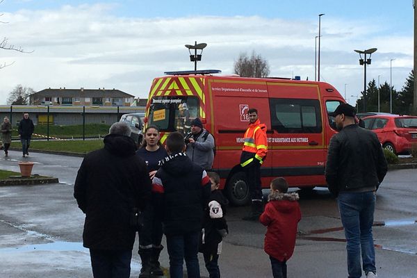 Sept femmes ont assuré la garde du centre de secours de Flers dans l'Orne, dimanche. 