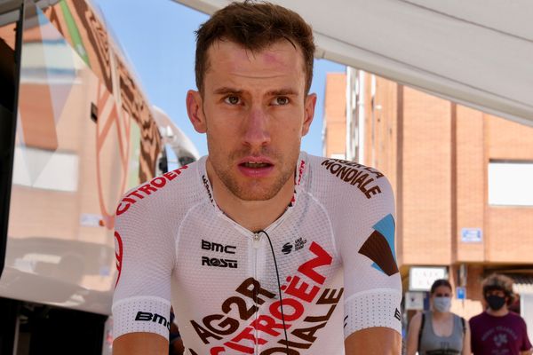 Geoffrey Bouchard est leader d'AG2R-Citroën sur le tour d'Espagne 2021