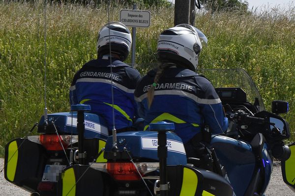 Un jeune homme a été interpellé par les motards de la gendarmerie après avoir refusé de s'arrêter lors d'un contrôle routier près de Carcassonne dans l'Aude. ( Photo d'illustration).