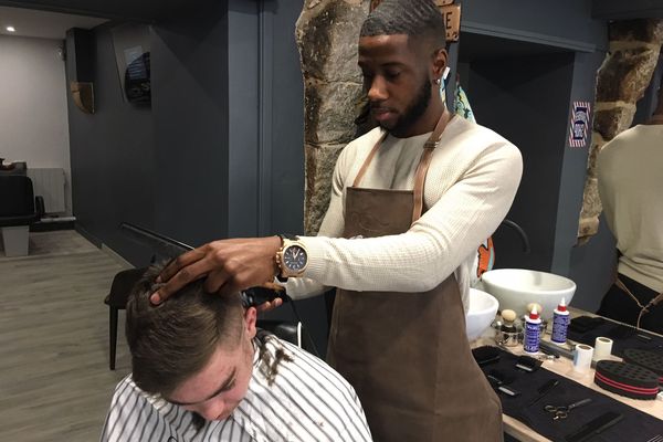 Jérémy Mvuemba a ouvert Cut-it Barbershop à Alençon en décembre dernier.