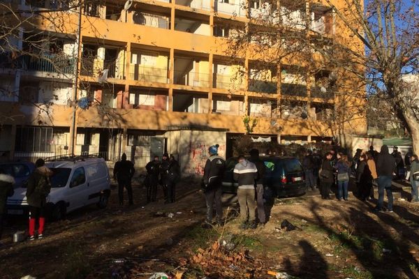 Evacuation du bâtiment A du Parc Corot ce matin