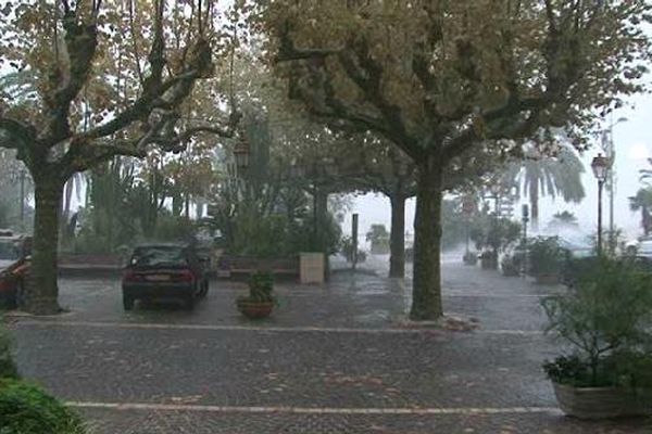 Le Lavandou sous la pluie dimanche 9 novembre