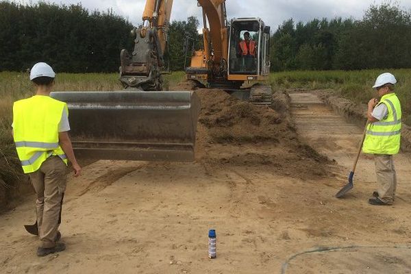 A la bombe de peinture sont marqués les emplacements des vestiges