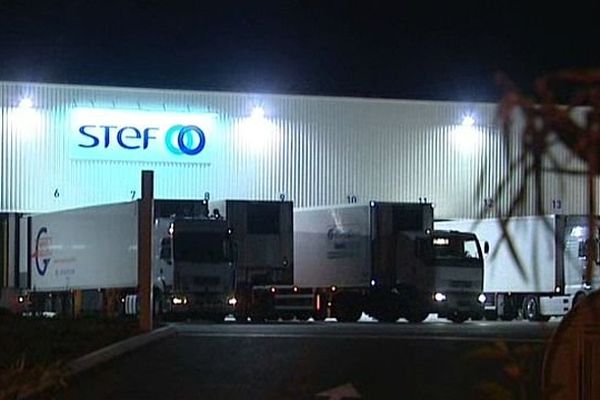 La plateforme logistique d'un hypermarché perturbe les nuits des riverains du quartier de la Rente Logerot, à Marsannay-la-Côte, en Côte d’Or.