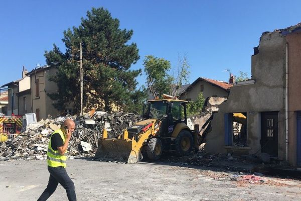 Au lendemain de l'explosion d'origine domestique dans un appartement de Valence qui a fait un mort et un blessé léger. 23/8/19